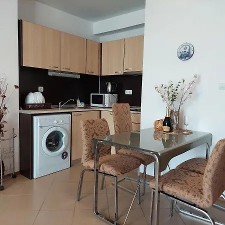 Grand Kamelia Apartman Napospart